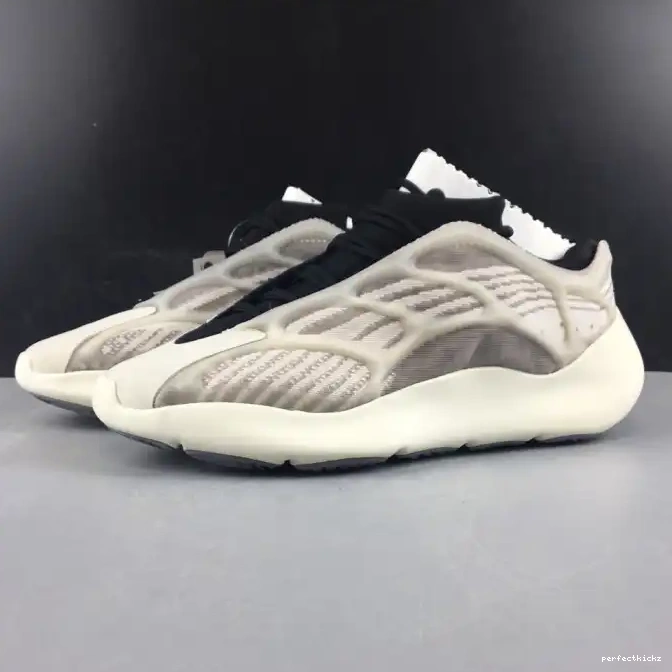 Yeezy White Adidas Boost 700 Ash V3 EF9897 0506